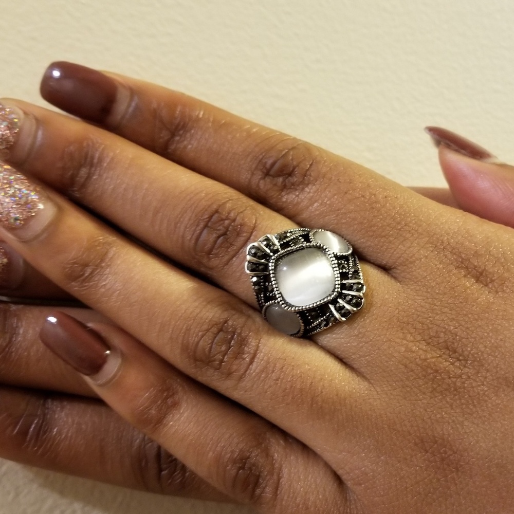 Mother of Pearl Ring Brass & Gold Overlay - Size 6